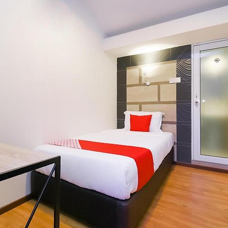 Oyo 1023 La Mirina Boutique Inn Bagian luar foto