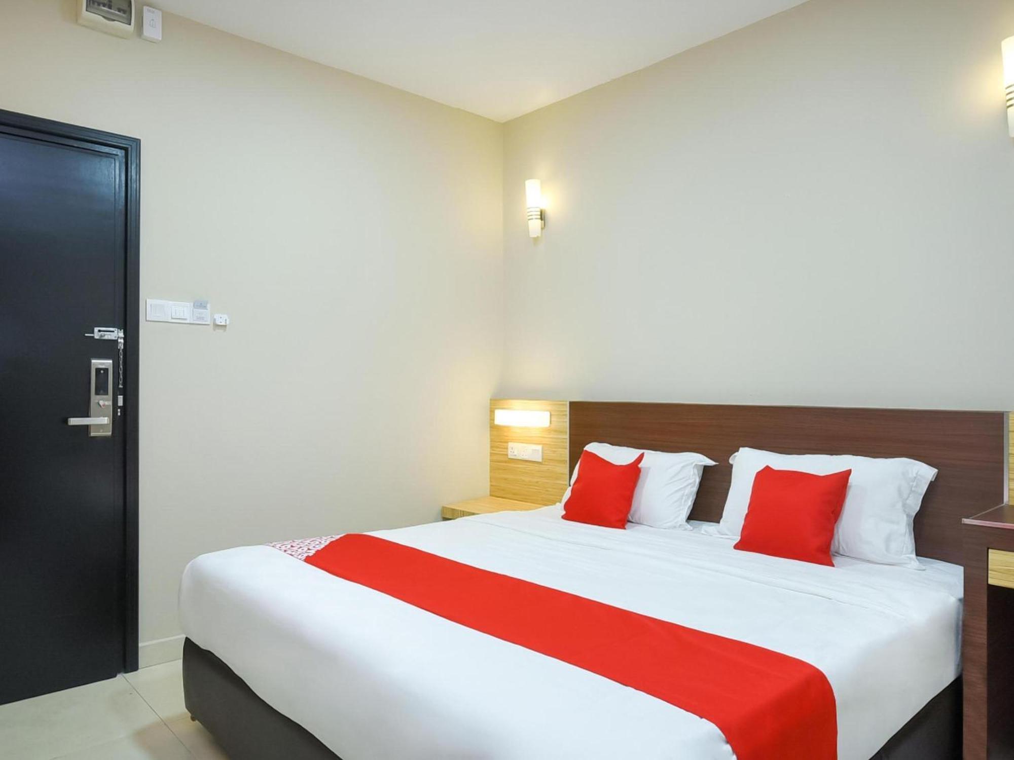 Oyo 1023 La Mirina Boutique Inn Bagian luar foto