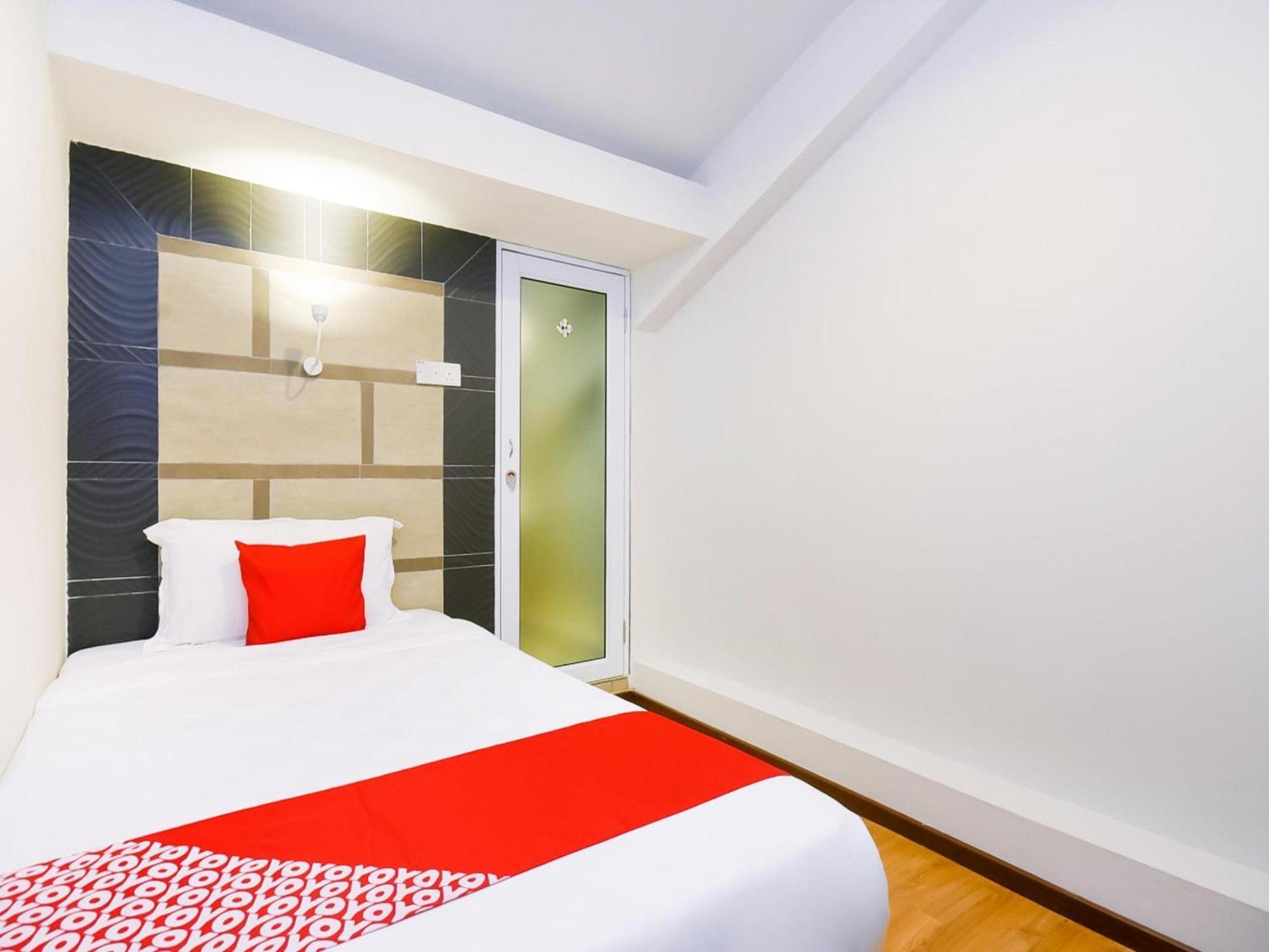 Oyo 1023 La Mirina Boutique Inn Bagian luar foto